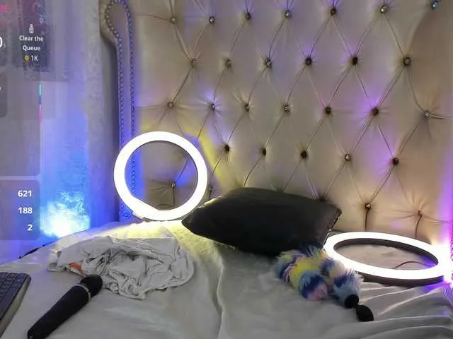 AlexaFoxy18 Image 12