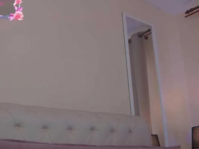 ArianaCroft Image 14