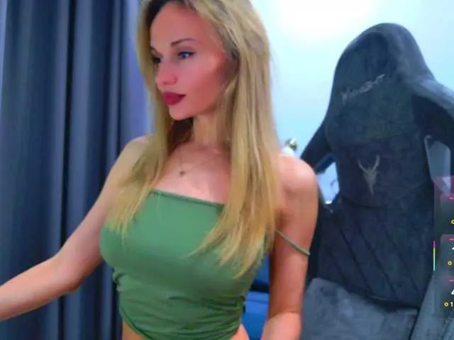 HollyQueen Image 6