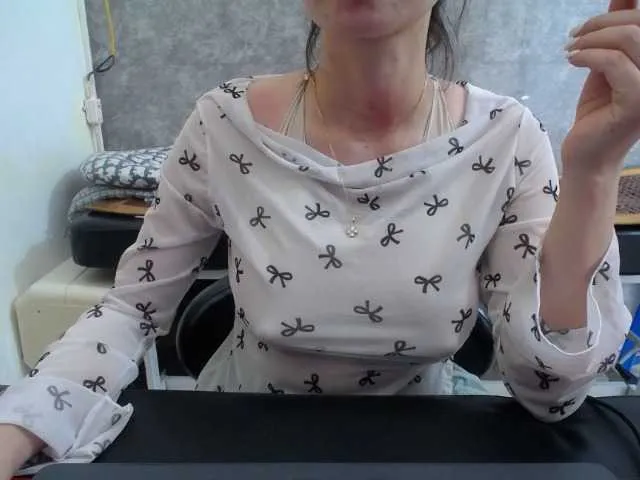 HotQueen93 Image 5
