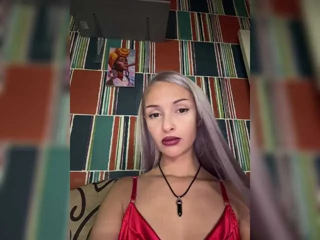 KiraWhite Image 7