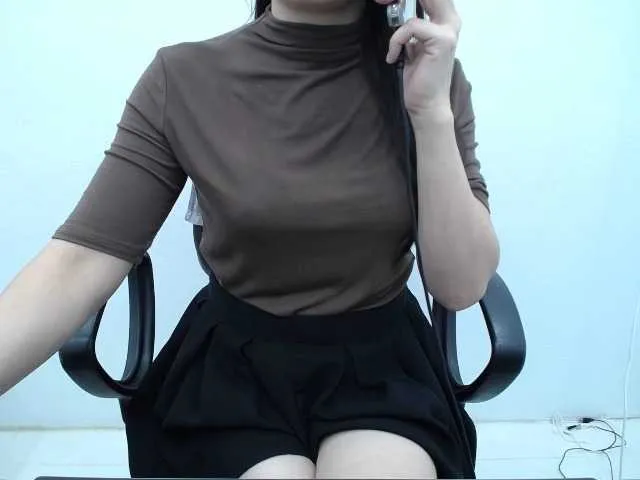 Lady-Young Image 16