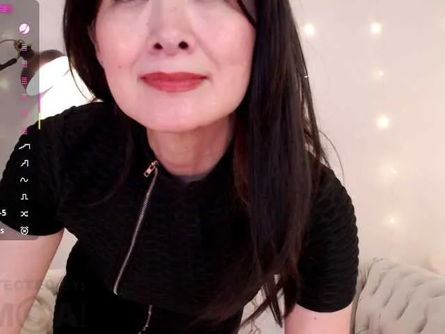 Laydee-E's Thumb Image