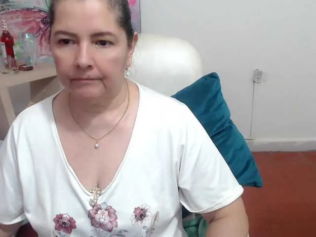 leonela Image 7