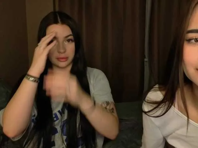 LisaAndDenis Image 15