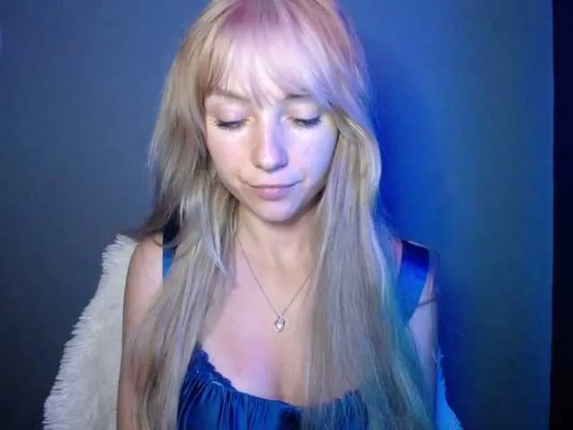 LuciaLovely Image 16