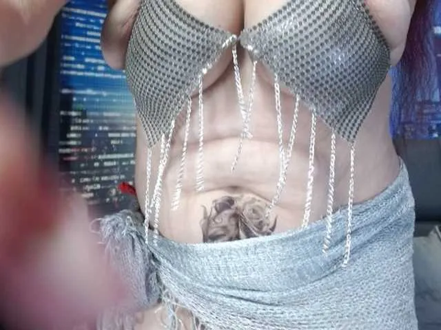 Lucy-mature Image 5