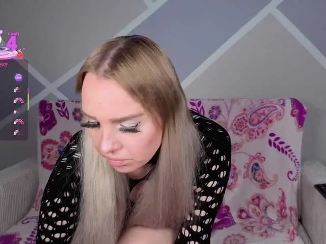 MiaXXXLive Image 9