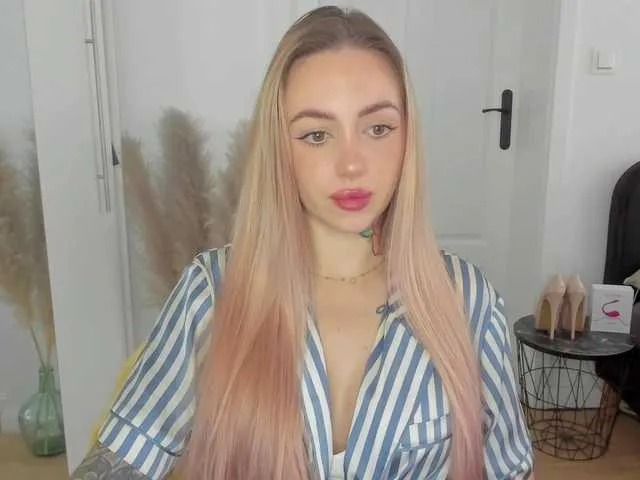 SEXYcoralie Image 13