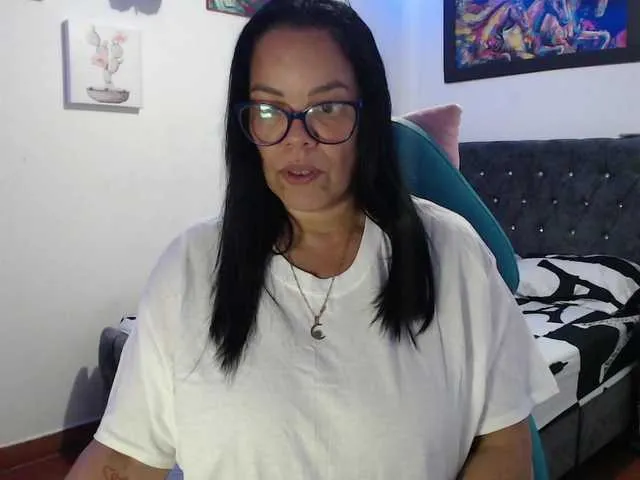 sofia-mature1 Image 11