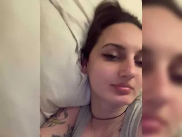 Wow-Eva's Thumb Image