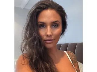 CaramelCleo's Thumb Image