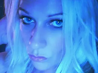 RoxyMidnight's Thumb Image